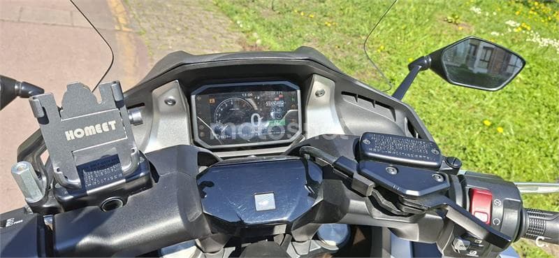 Honda Forza 750 – Vista 3