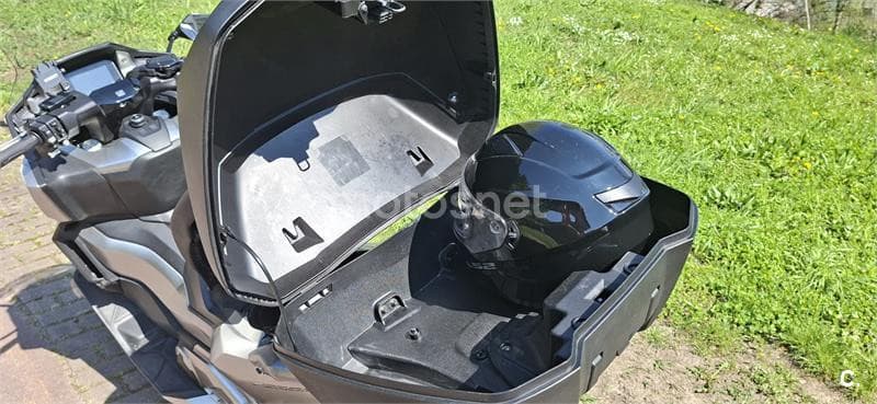 Honda Forza 750 – Vista 6