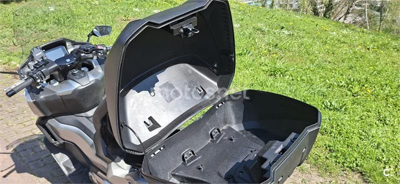 Honda Forza 750 – Vista 7