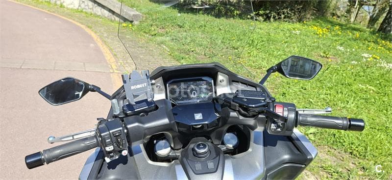 Honda Forza 750 – Vista 8