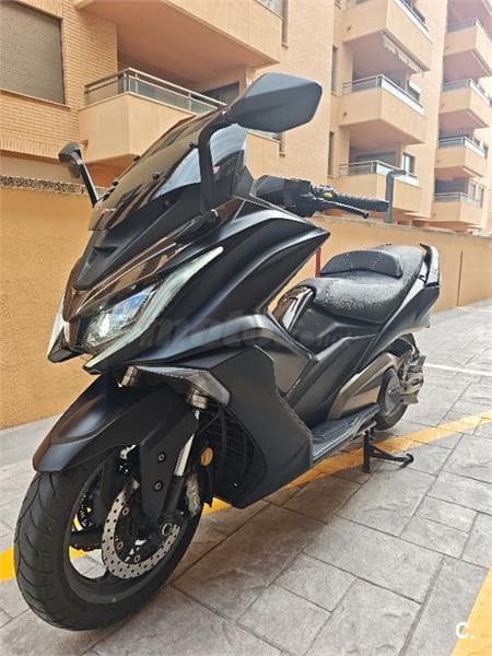 Kymco AK 550 – Vista 2