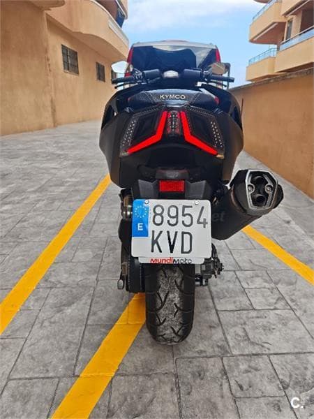 Kymco AK 550 – Vista 4