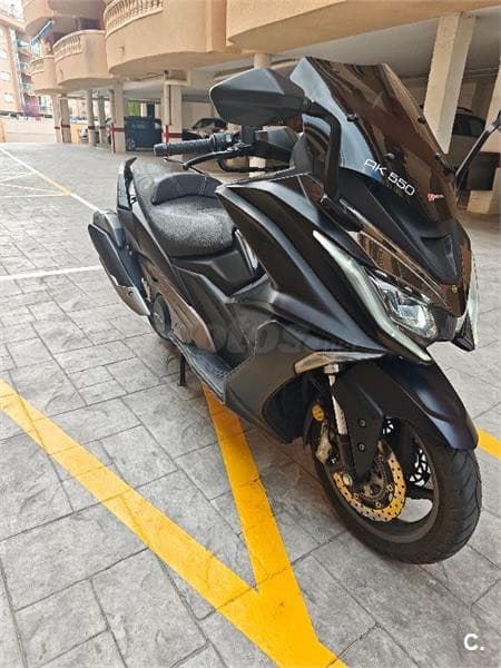 Kymco AK 550 – Vista 6