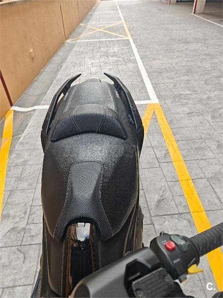 Kymco AK 550 – Vista 7