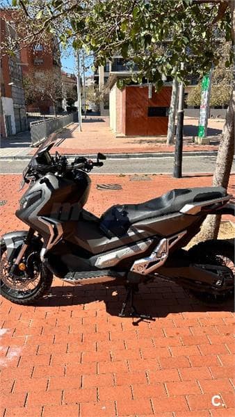 Honda X-ADV – Vista 4