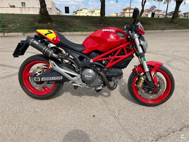 Ducati Monster 696 – Vista 1