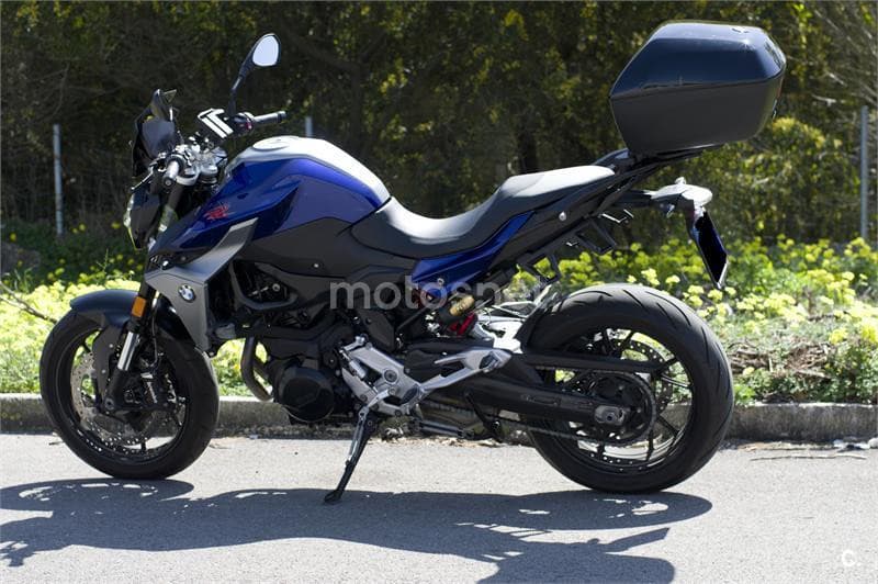 BMW F 900 R – Vista 1