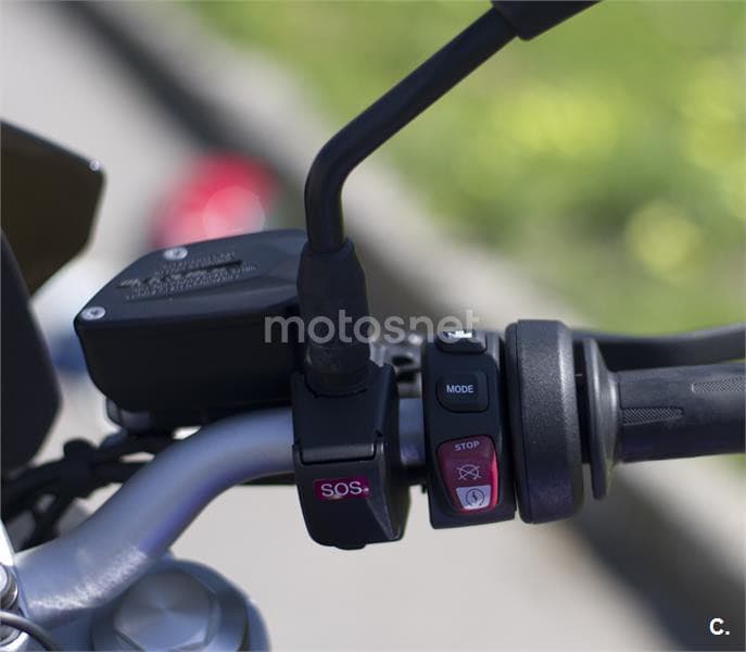 BMW F 900 R – Vista 7