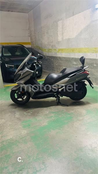 Kymco Super Dink 350i – Vista 4
