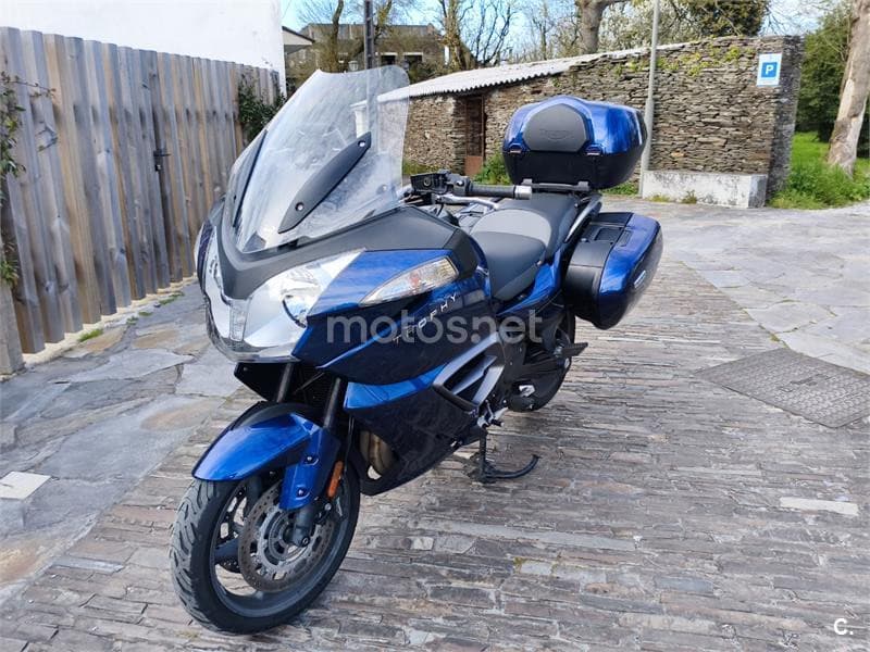 Triumph Trophy 1200 – Vista 2
