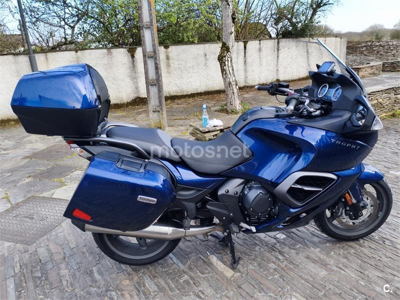 Triumph Trophy 1200 – Vista 8