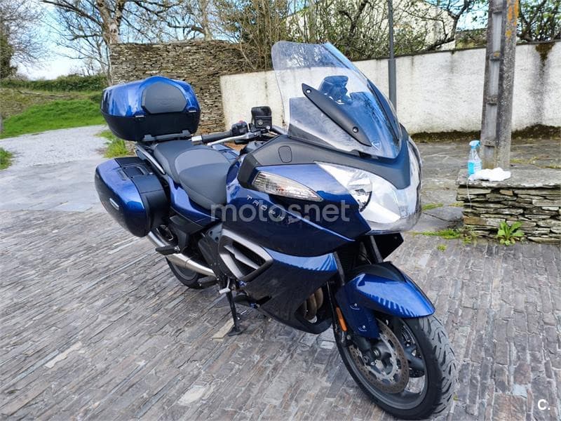 Triumph Trophy 1200 – Vista 10