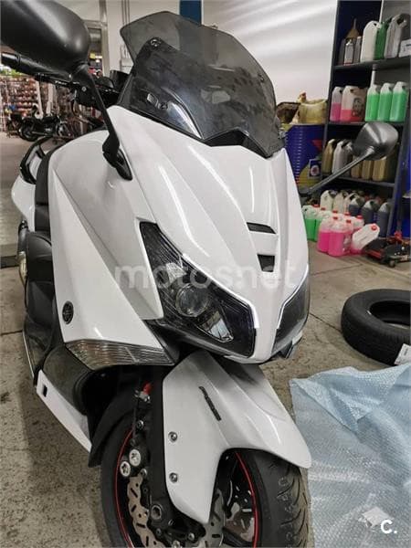 Yamaha TMAX 530 – Vista 4