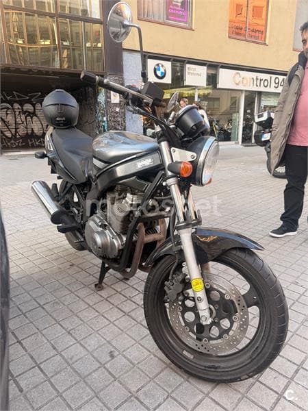 Suzuki GS 500 – Vista 1