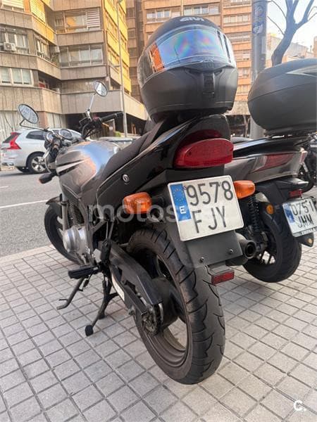 Suzuki GS 500 – Vista 6