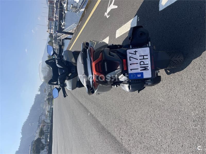 Honda Forza 125 – Vista 4