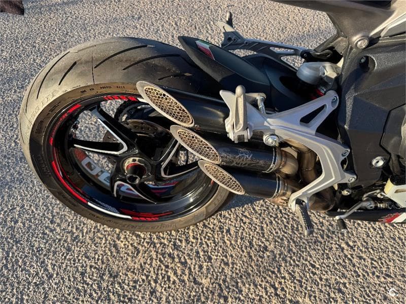 MV Agusta BRUTALE – Vista 12