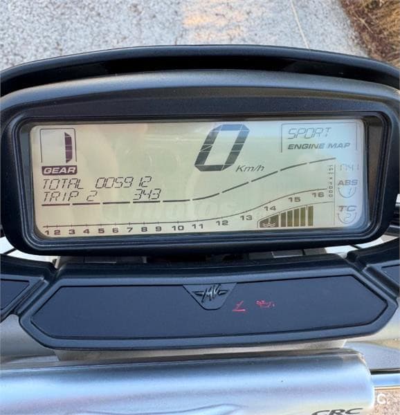 MV Agusta BRUTALE – Vista 3