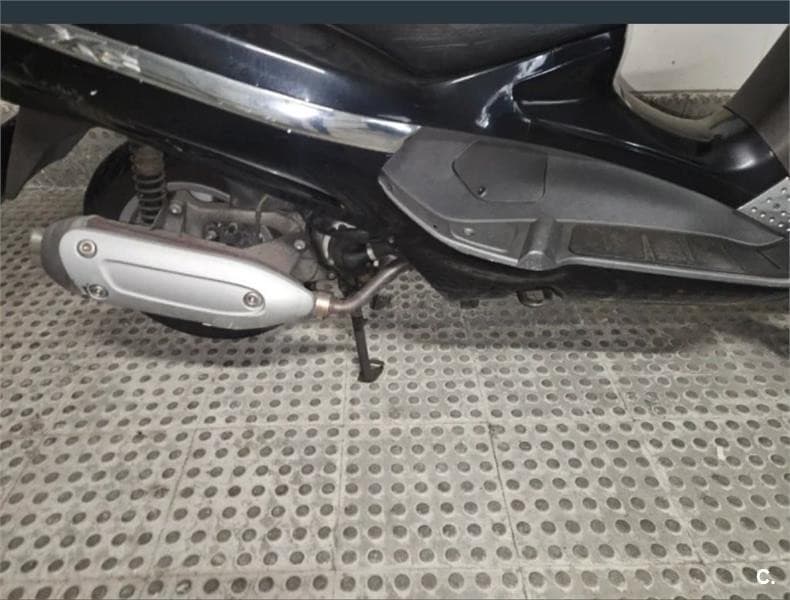 Piaggio X8 125 – Vista 7