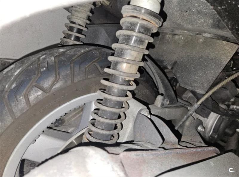 Piaggio X8 125 – Vista 8