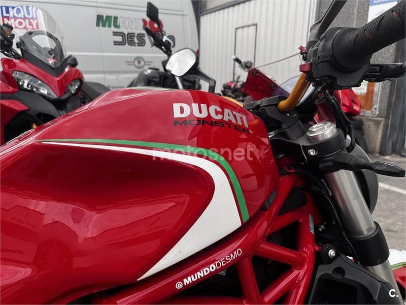 Ducati Monster 821 – Vista 2