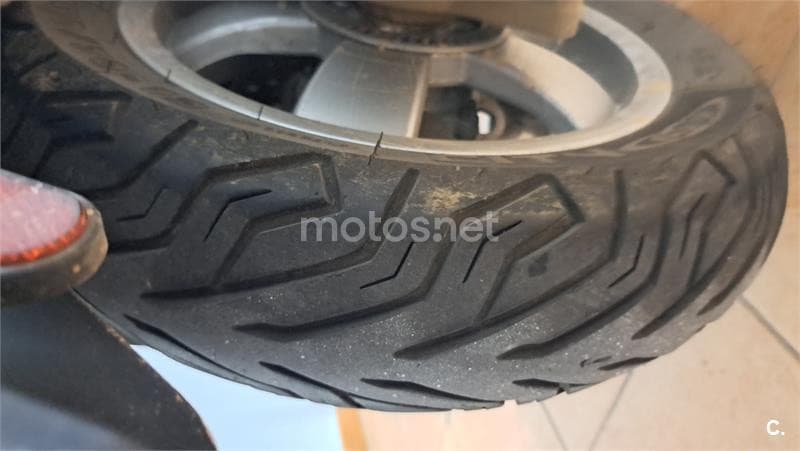 Vespa GTS 125 – Vista 13