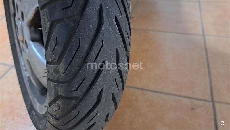 Vespa GTS 125 – Vista 5