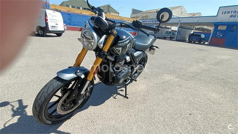 Triumph Speed 400 – Vista 1