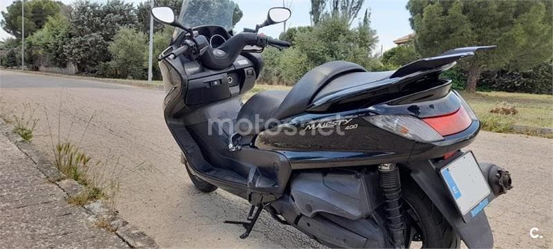 Yamaha YP Majesty 400 – Vista 6