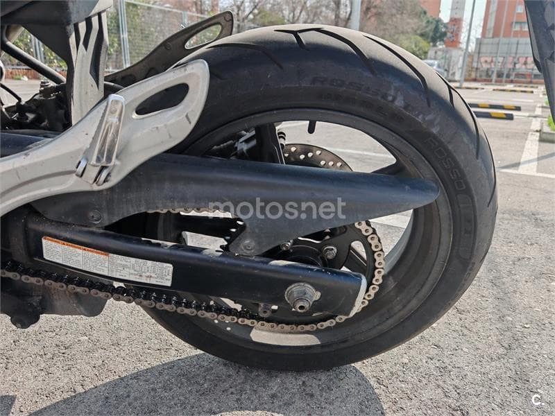 Suzuki Gladius 650 – Vista 2