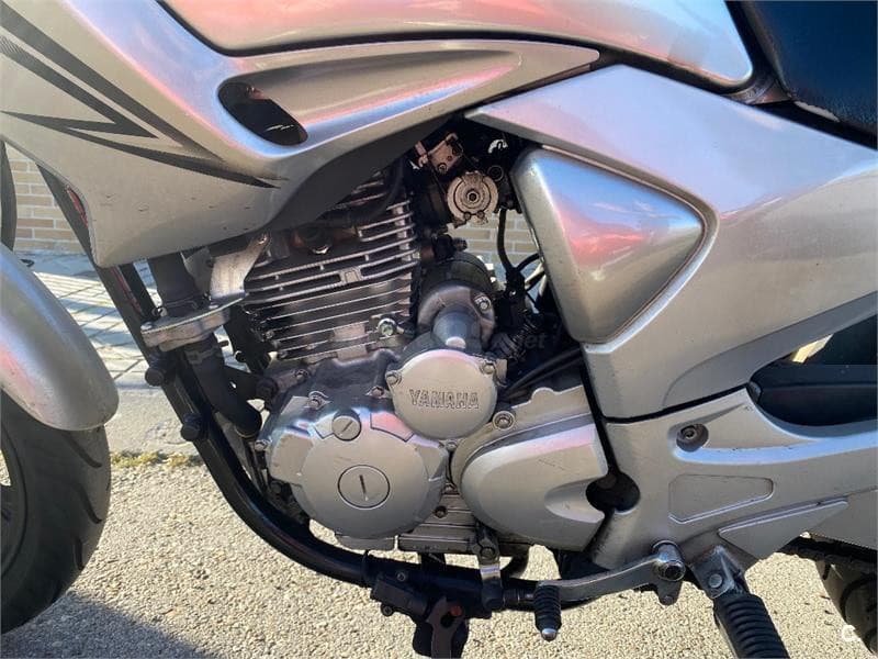 Yamaha YBR 250 – Vista 8