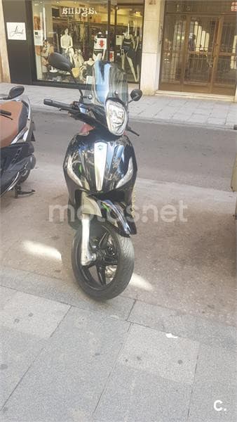 Piaggio Beverly – Vista 1