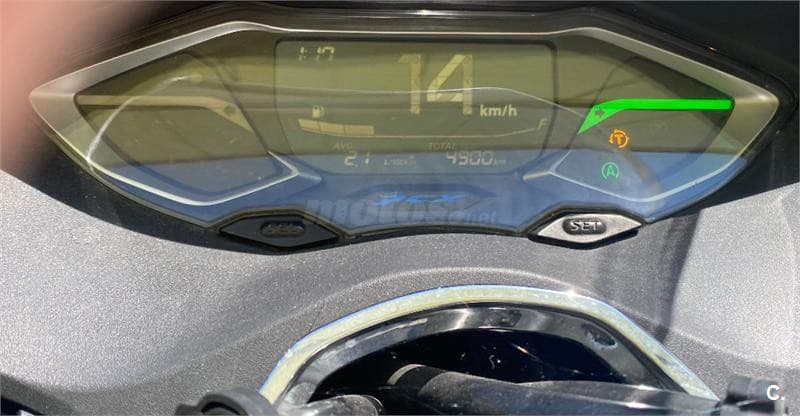 Honda PCX 125 – Vista 9