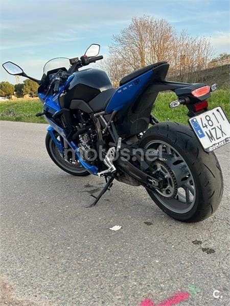 Suzuki GSX-8R – Vista 4