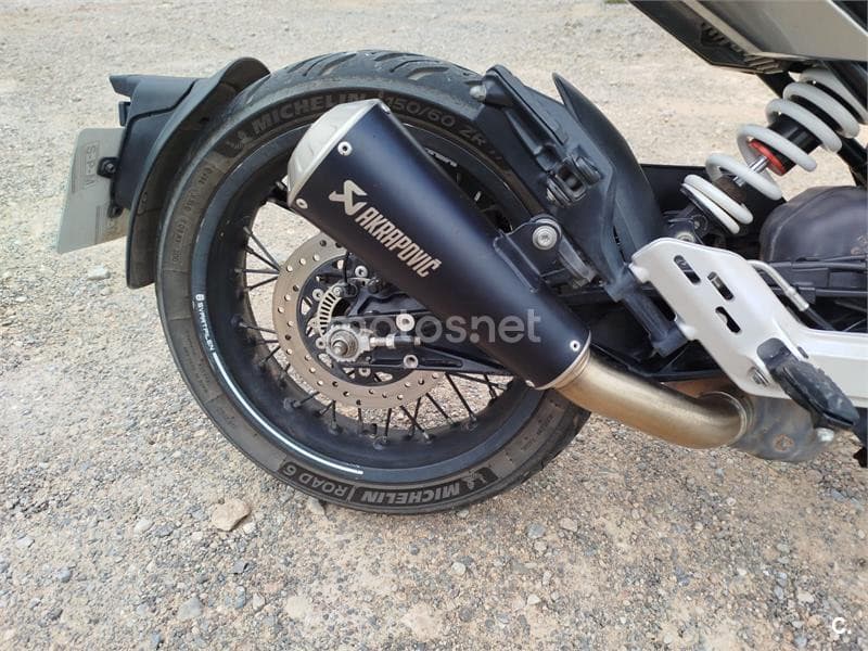 Husqvarna Svartpilen 401 – Vista 2