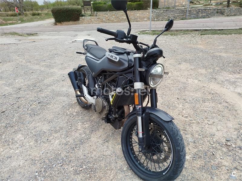 Husqvarna Svartpilen 401 – Vista 5