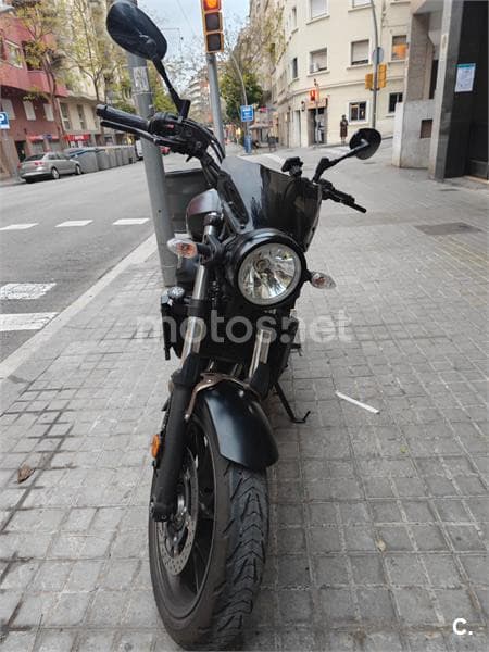 Yamaha XSR700 – Vista 7