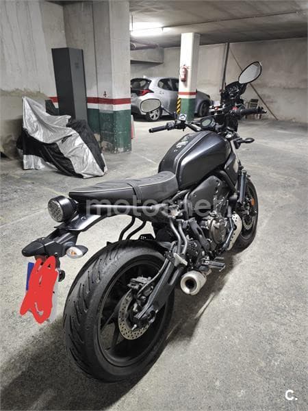 Yamaha XSR700 – Vista 8