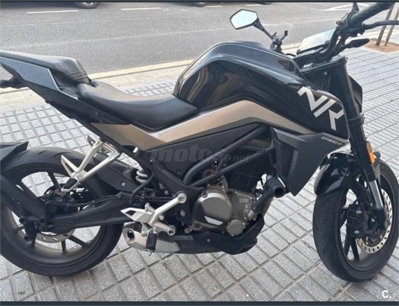 CFMOTO 300 NK – Vista 1