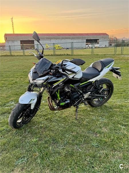 Kawasaki Z 650 – Vista 3