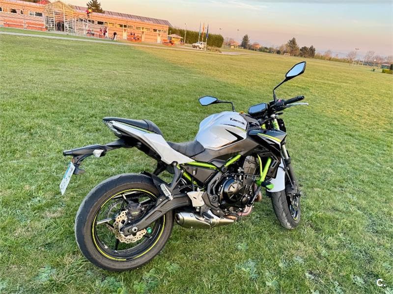 Kawasaki Z 650 – Vista 4