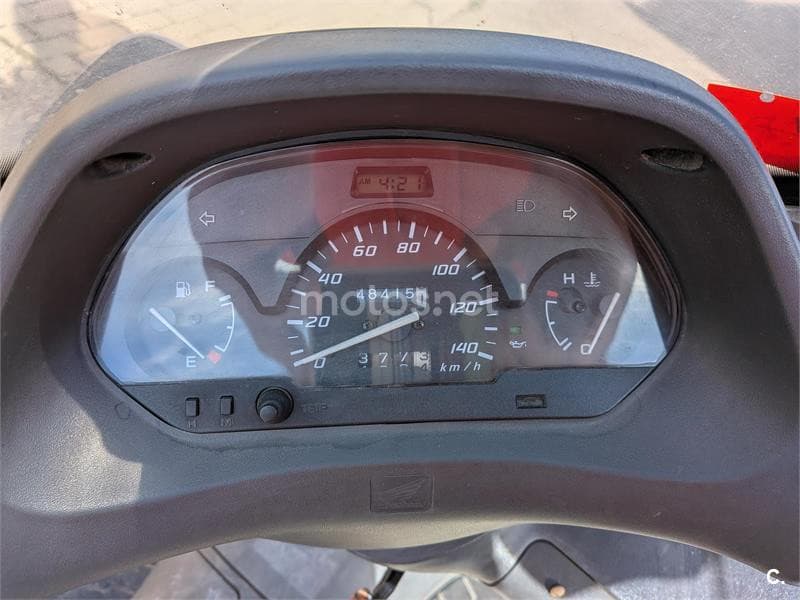 Honda FES 250 FORESIGHT – Vista 3