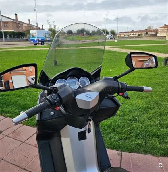 Peugeot SATELIS 125 4V EXECUTIVE – Vista 3