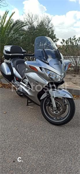 Honda Pan-European ST 1300 ABS – Vista 2