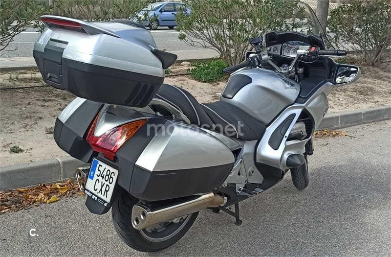Honda Pan-European ST 1300 ABS – Vista 4