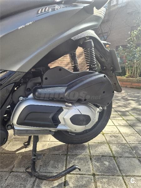 Piaggio MP3 – Vista 11