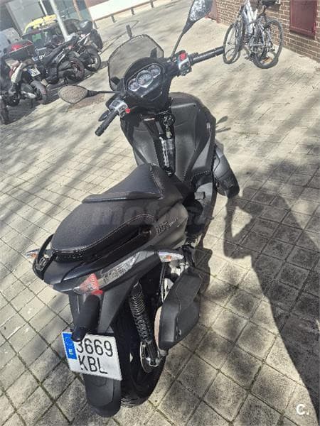 Piaggio MP3 – Vista 6