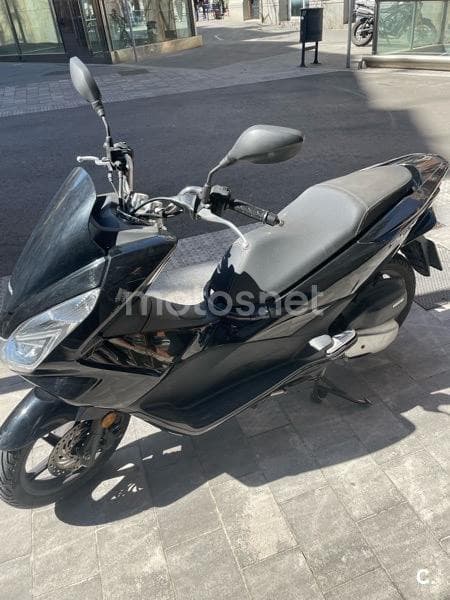 Honda PCX 125 – Vista 3