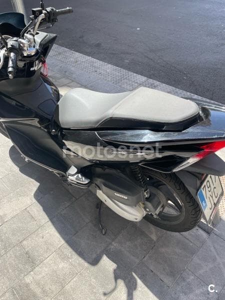 Honda PCX 125 – Vista 7