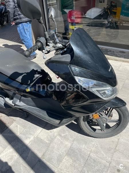 Honda PCX 125 – Vista 8
